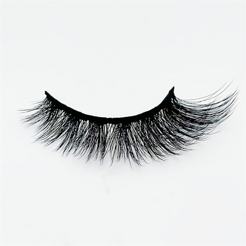 သက်တောင့်သက်သာရှိသော Wispy Fake Eyelashes