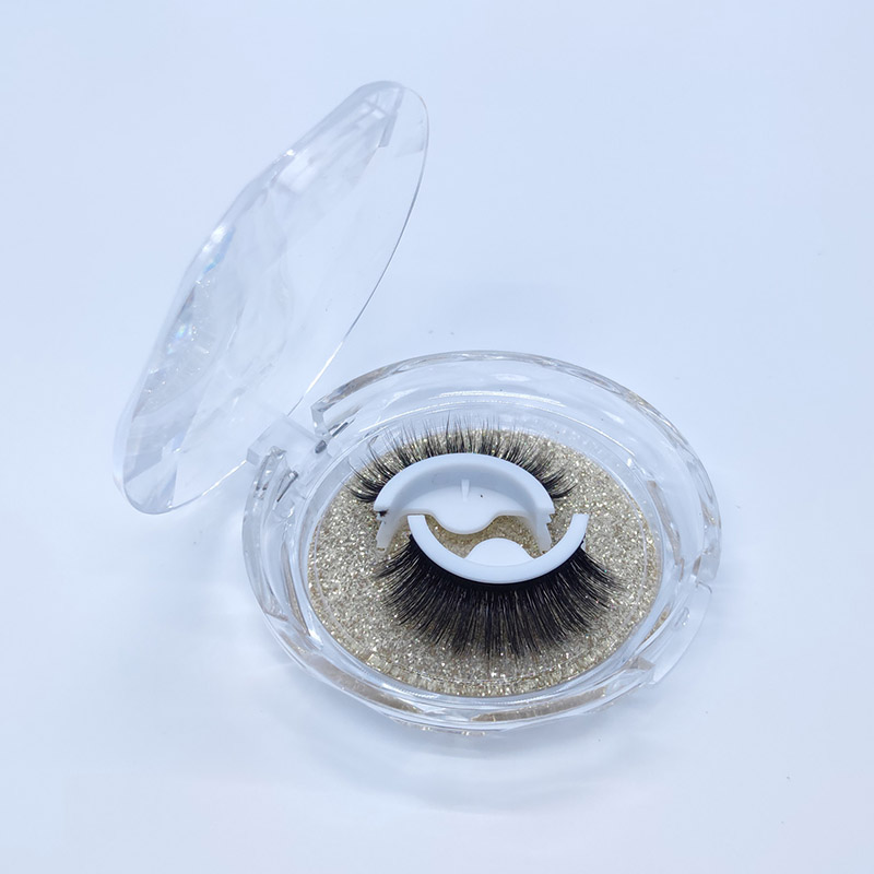 Self-Adhesive False Lashes Wispy Eyelashes စိန်သေတ္တာ